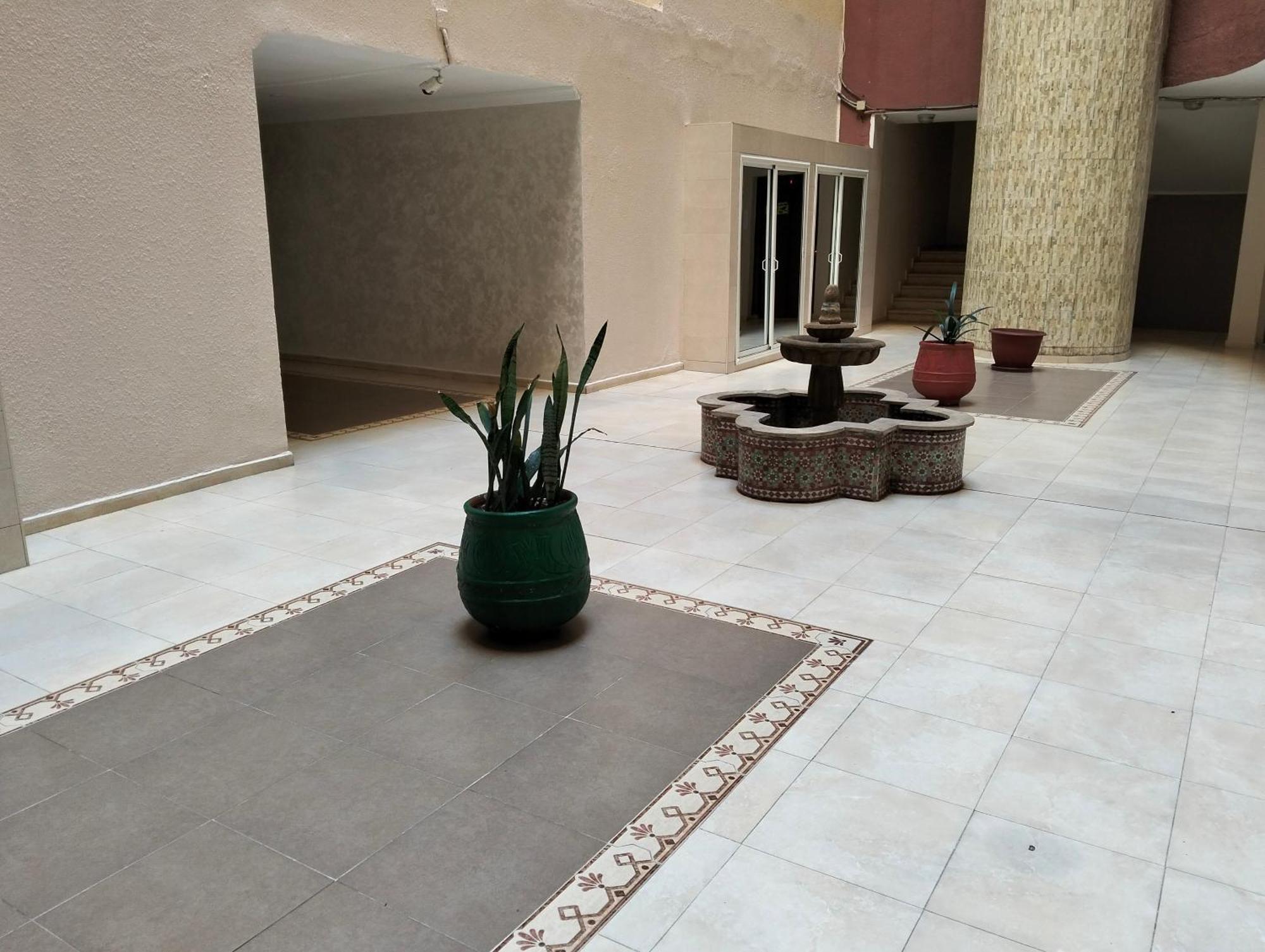 Appart Najia Au Centre Kenitra Avec Grande Terrasse Bilik gambar